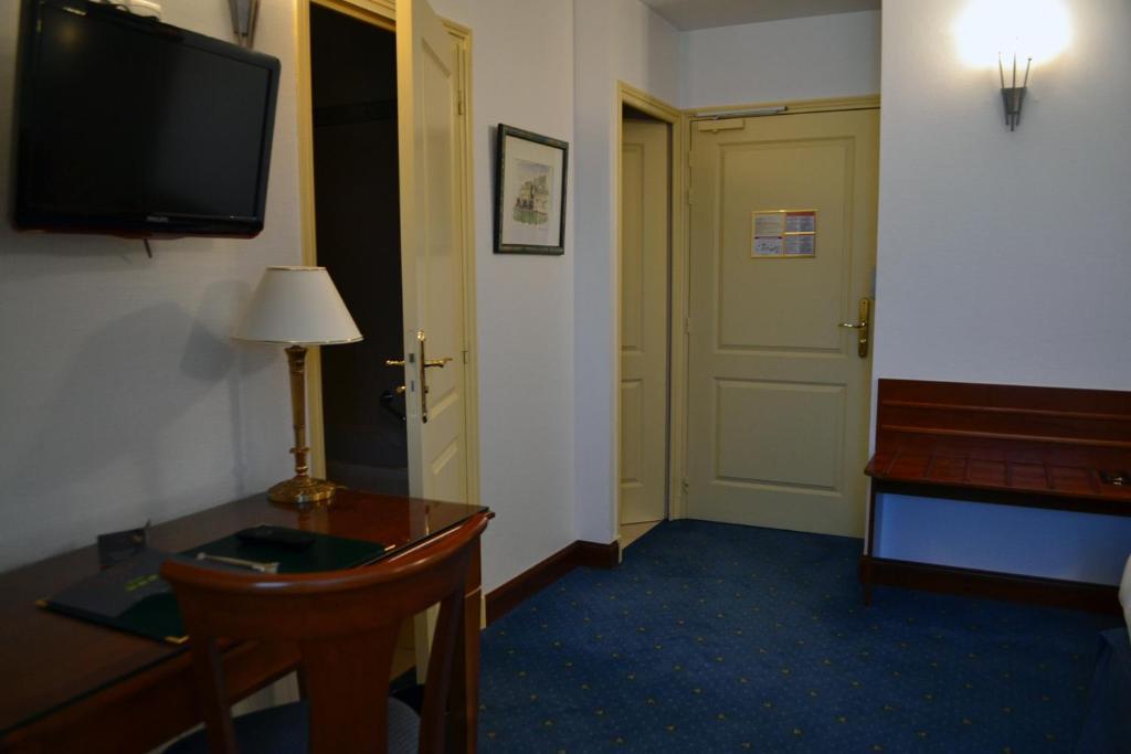 Coq Hotel Montreuil  Kültér fotó