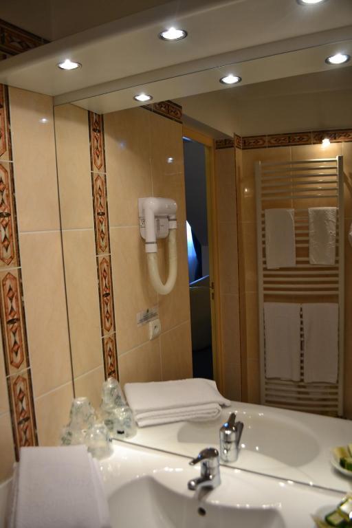 Coq Hotel Montreuil  Kültér fotó